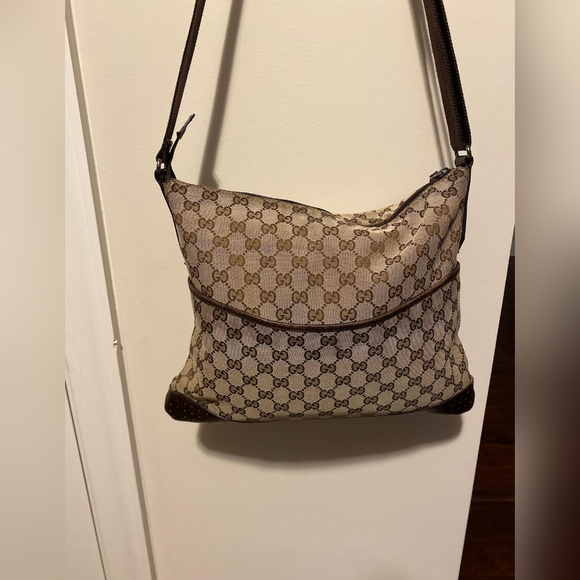 Authentic Gucci Crossbody - Picture 3 of 6